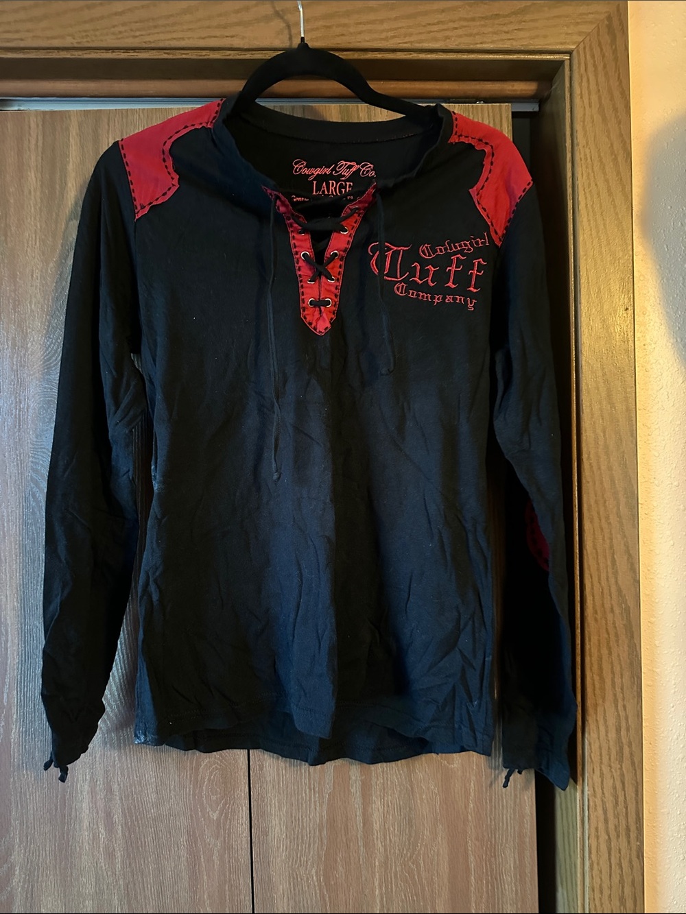 Affliction-Style Cowgirl Tuff Co Black & Red Lace-Up Long Sleeve Shirt size L